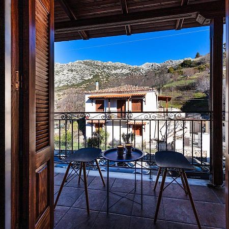 Deluxe Apartments By White Hills Arachova Exterior foto