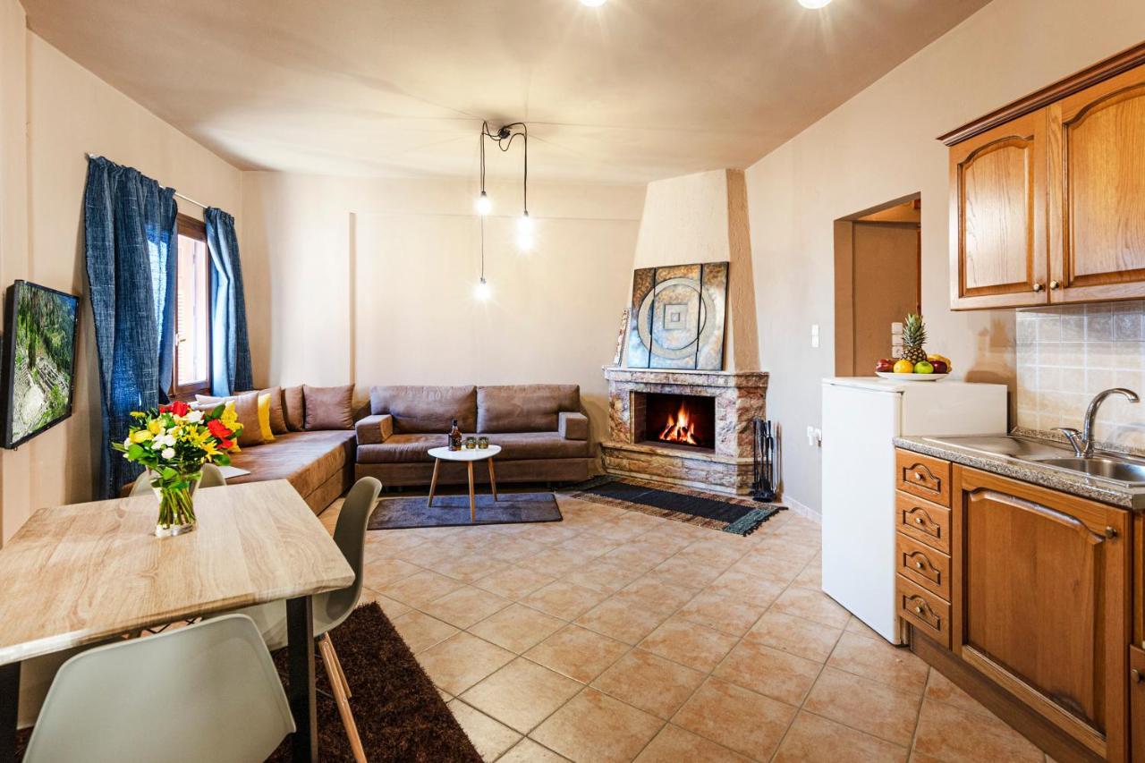 Deluxe Apartments By White Hills Arachova Exterior foto